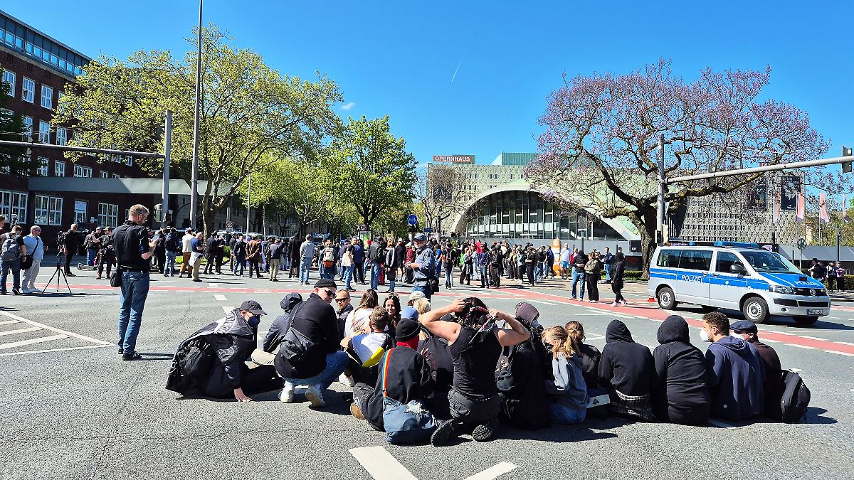 Nordrhein-Westfalen: Demos gegen rechten Protest in Dortmund