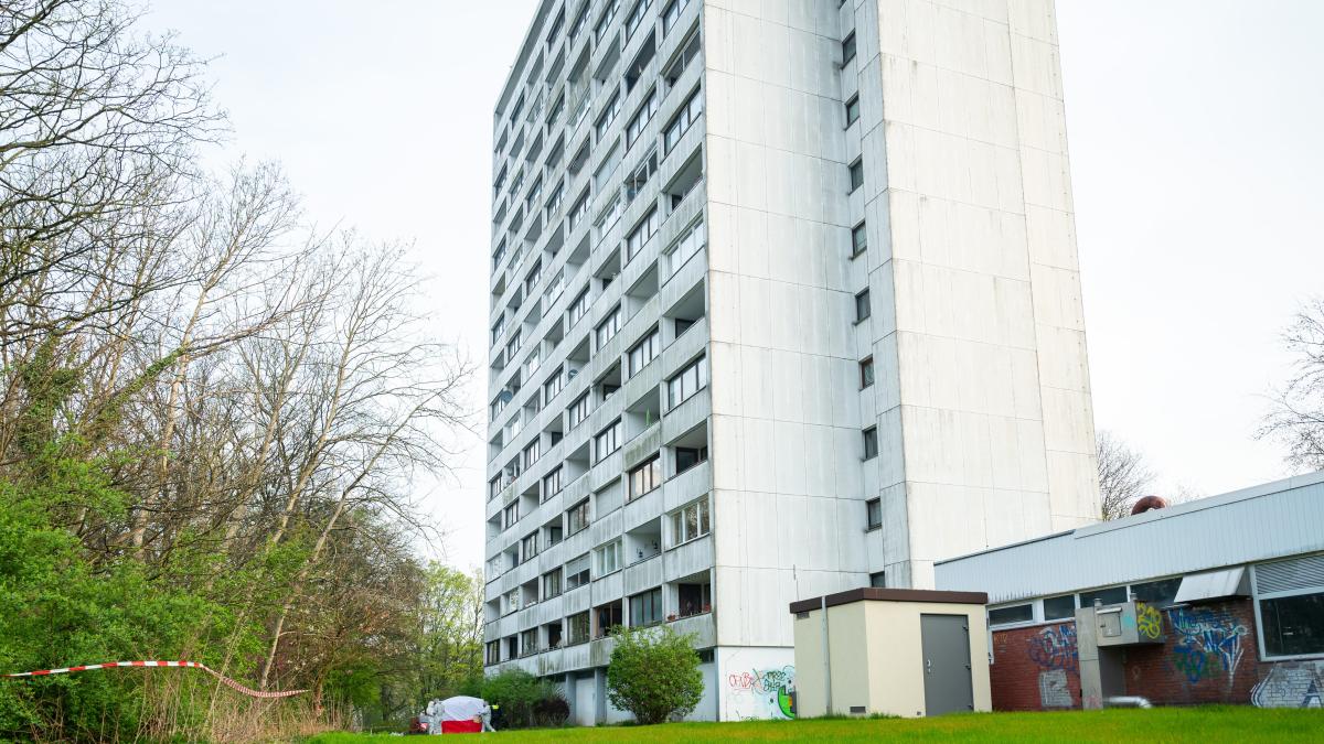 Polizei Hamburg: Drei weitere Festnahmen nach tödlichem Balkonsturz