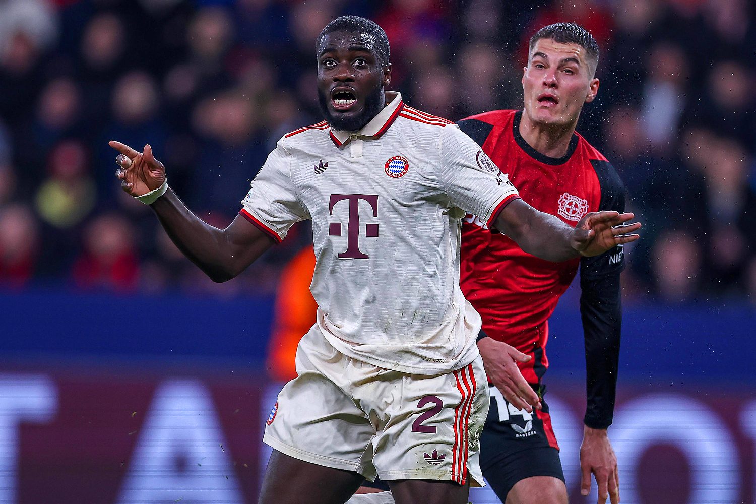 Upamecano Schick