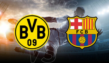 Wappen von Borussia Dortmund und FC Barcelona auf Stadionhintergrund