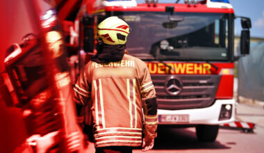 Frankfurt: Feuerwehr rettet Bewohner bei Wohnungsbrand | Regional