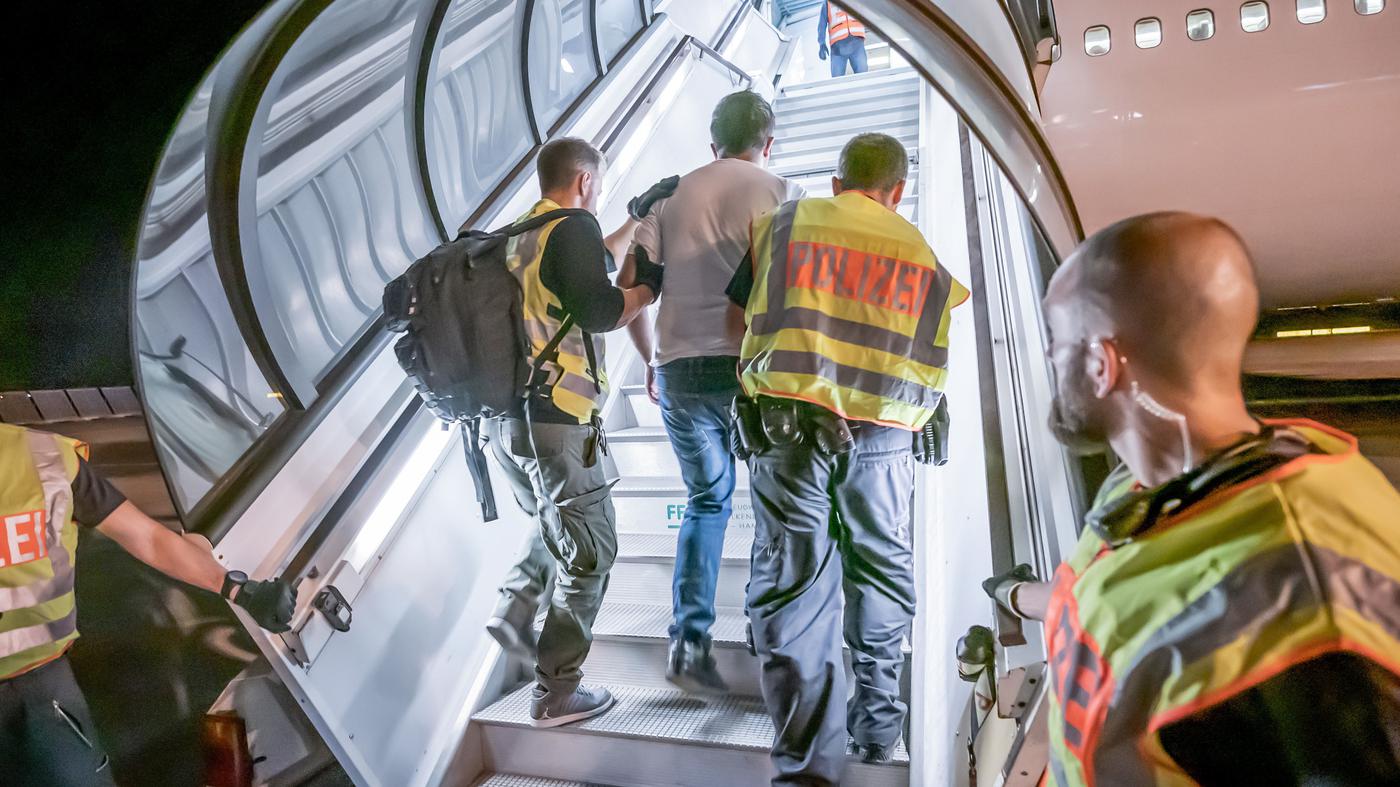Gericht billigt Abschiebung von Flüchtlingen nach Griechenland