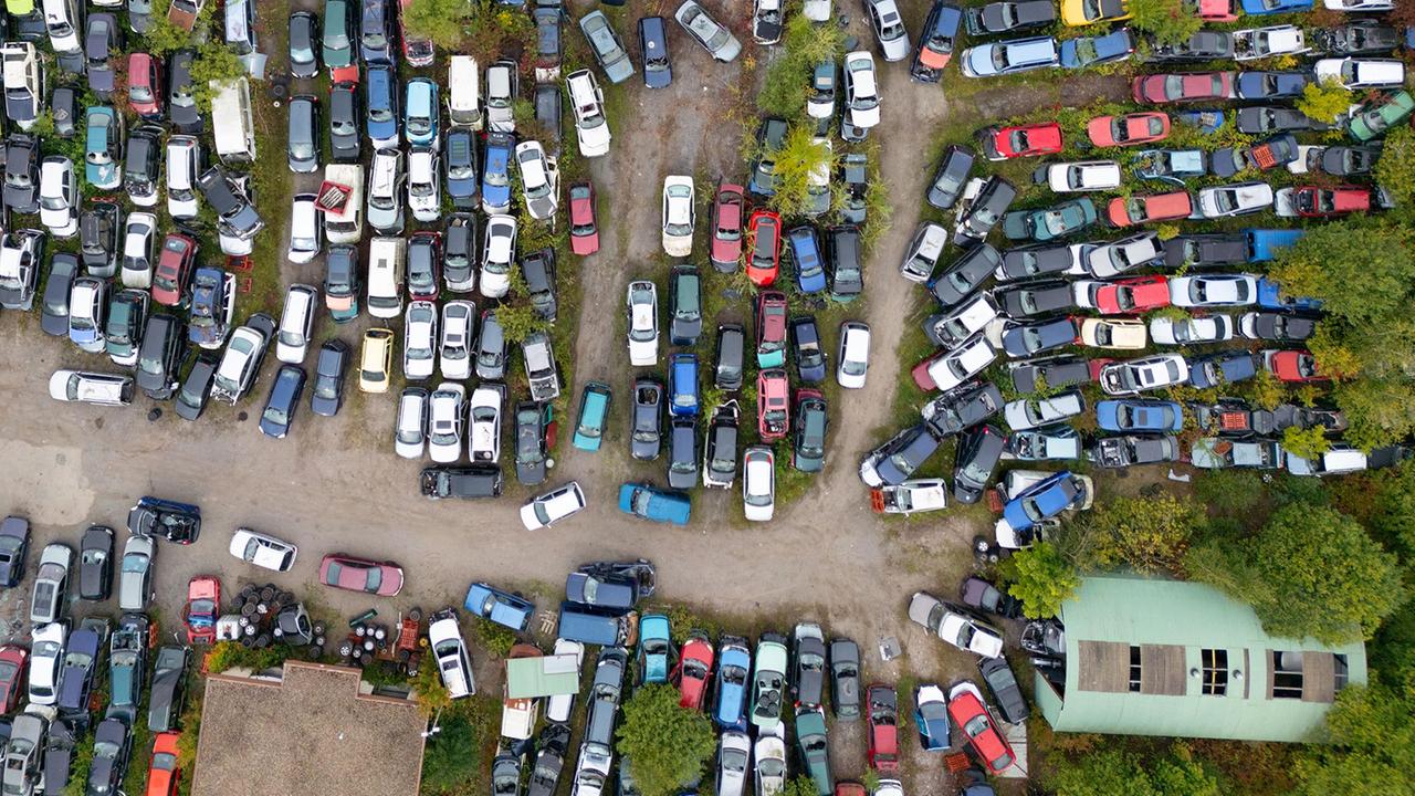 EU-Kommission verhängt Kartellstrafen gegen 15 Autobauer