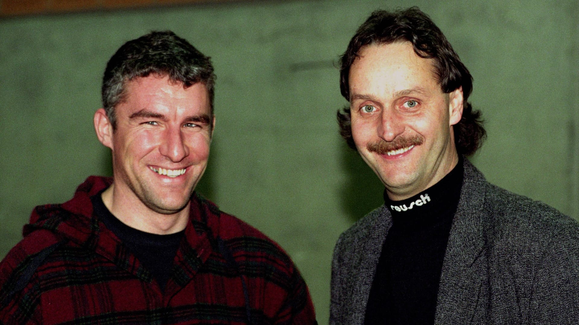 Als Peter Neururer (r.) 1994 Hannover 96 übernahm, arbeitete der spätere Profi-Trainer Mirko Slomka (l.) noch für die U19-Mannschaft.