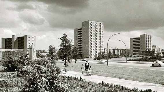 Neu-Altona, Wohnhochhäuser der Neuen Heimat, Entwuf Ernst May © Akademie der Künste Foto: Benecke, Hamburger Architekturarchiv