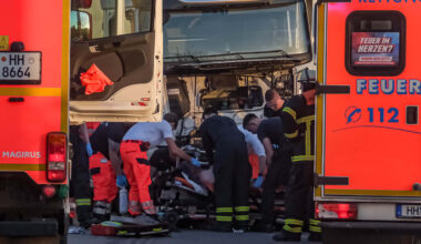Tödlicher Unfall in Hamburg: Mann beim Reifenwechsel von Lkw begraben | Regional