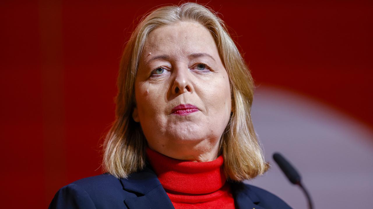 Bärbel Bas hält sich Kandidatur für SPD-Parteivorsitz offen