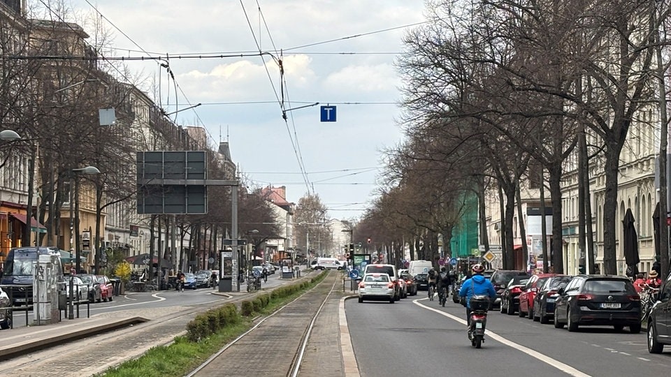 Leichte Sprache: Auf der Karl-Liebknecht-Straße in Leipzig gibt es bald eine große Baustelle