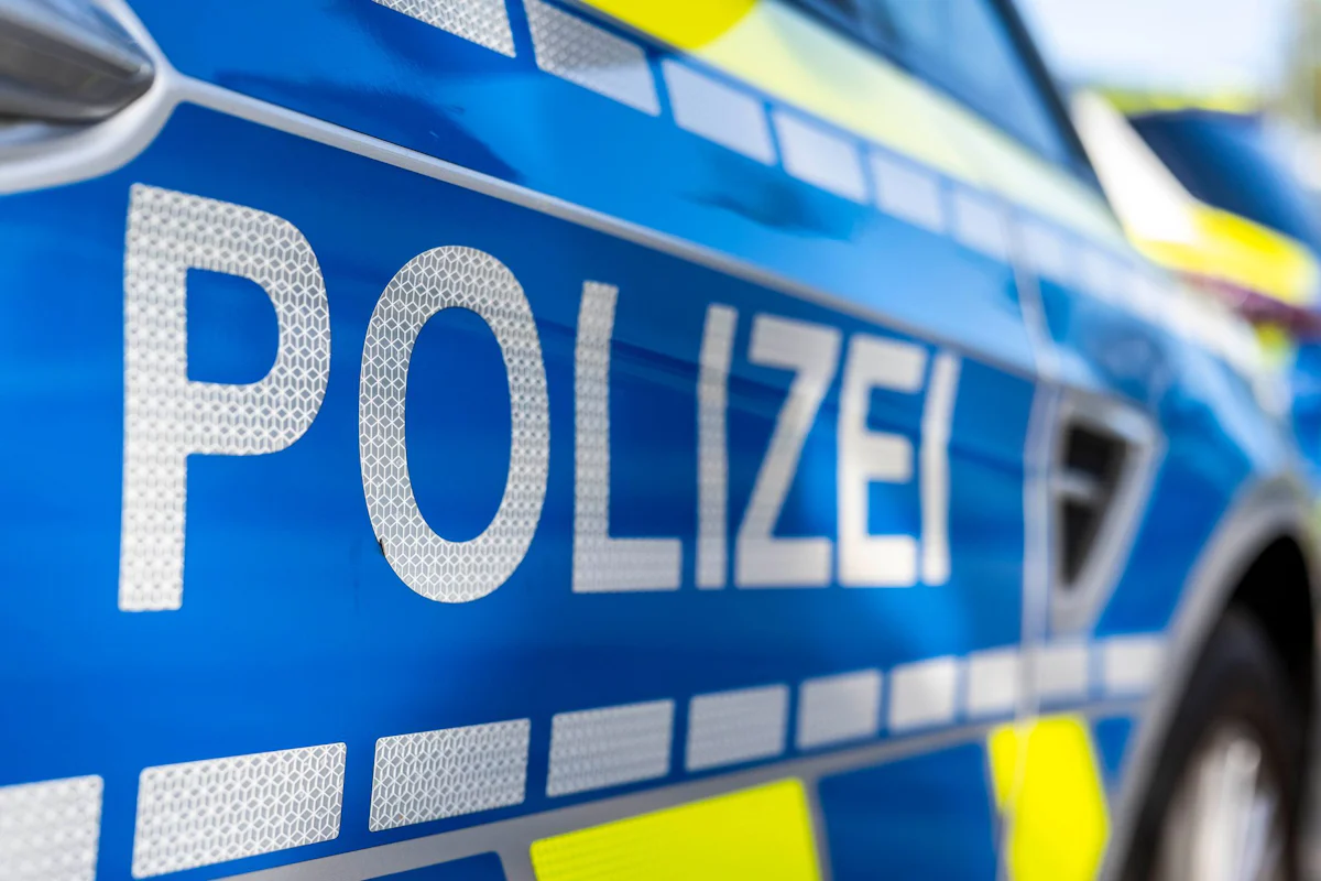 Polizei sucht Zeugen - Queerfeindlicher Angriff in Frankfurt - ein Mann verletzt - Panorama