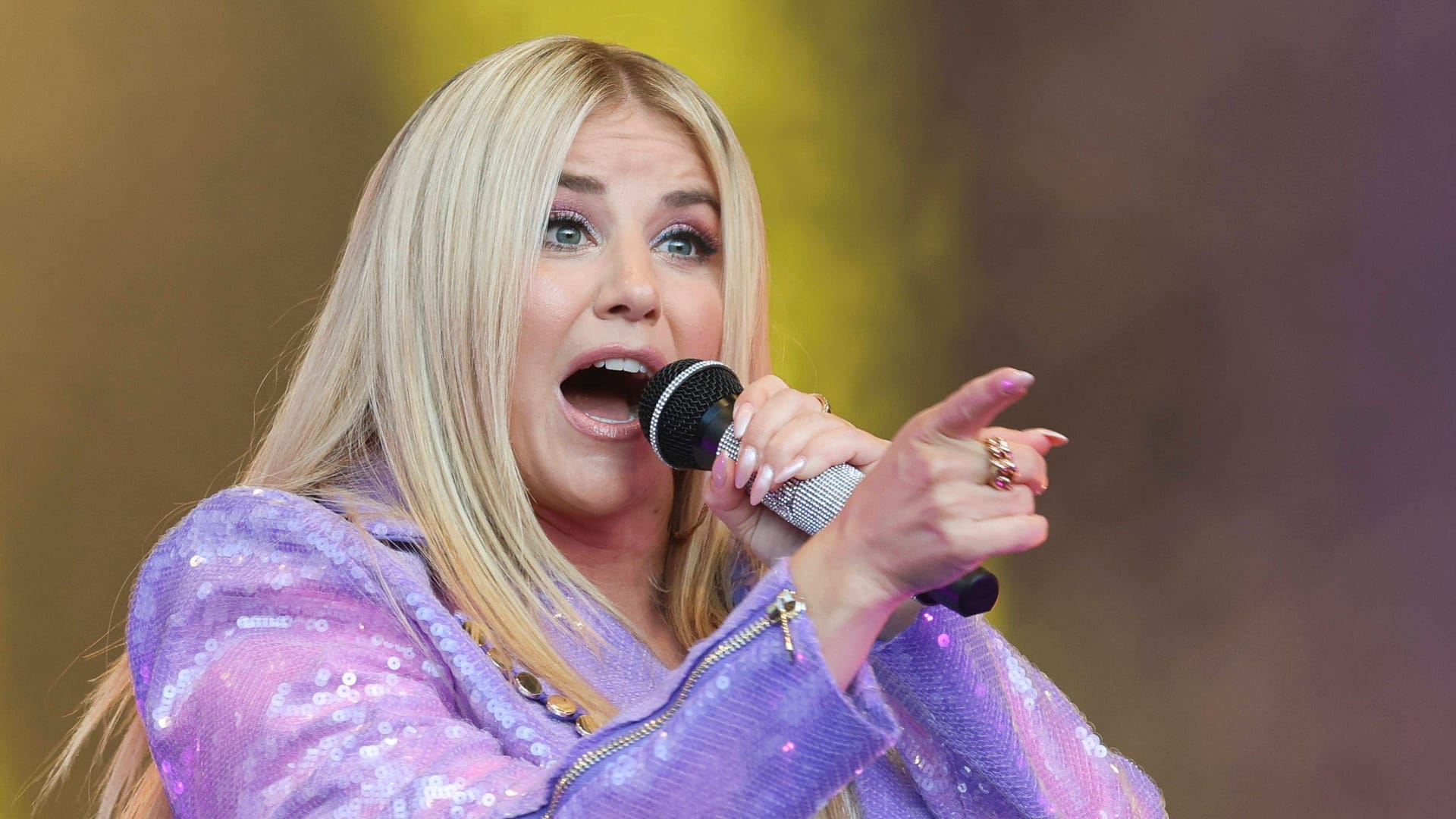 Beatrice Egli: Sie gibt auf Social Media immer wieder Updates.
