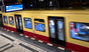 Zwei S-Bahn-Surfer sterben bei Fahrt auf Dach