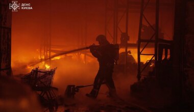 Krieg in der Ukraine - Verletzte nach Drohnenangriffen auf Kiew und Charkiw - Politik