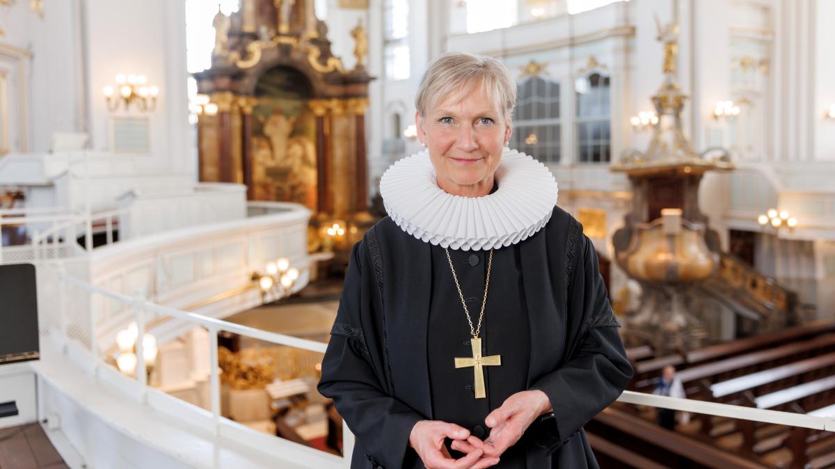 Hamburgs Bischöfin Kirsten Fehrs spricht über Missbrauch