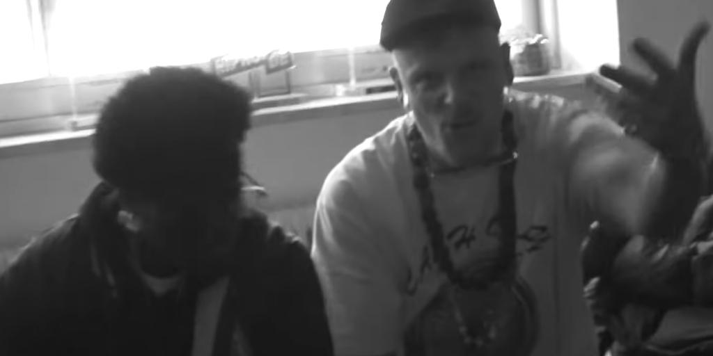 Mit Azad, Die P, Dardan & mehr: Bonez MC gibt ersten Einblick in Entstehungsprozess vom "bissu dumm¿