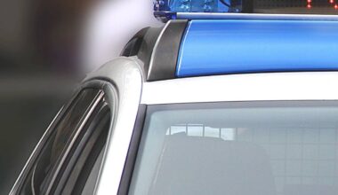Fahrerflucht in Essen nach Busunfall - Zeugen gesucht