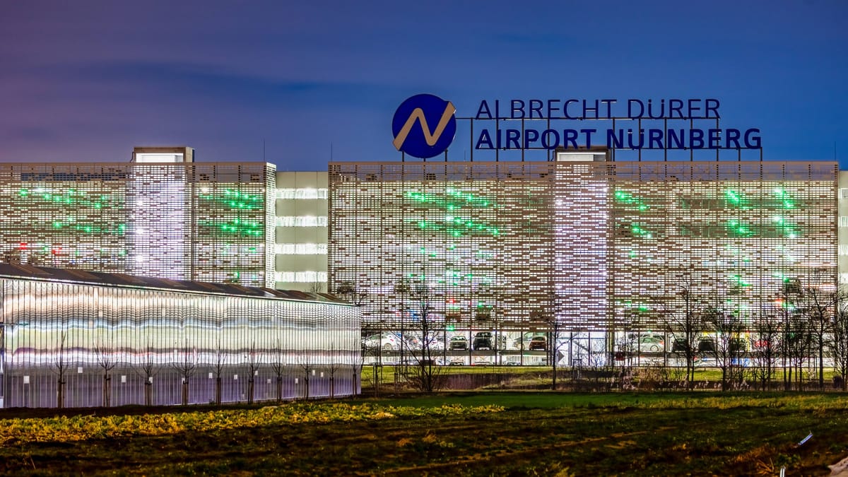 Techno-Party auf dem Nürnberger Flughafen