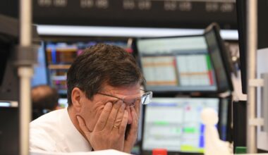 Marktbericht: DAX bricht um bis zu zehn Prozent ein