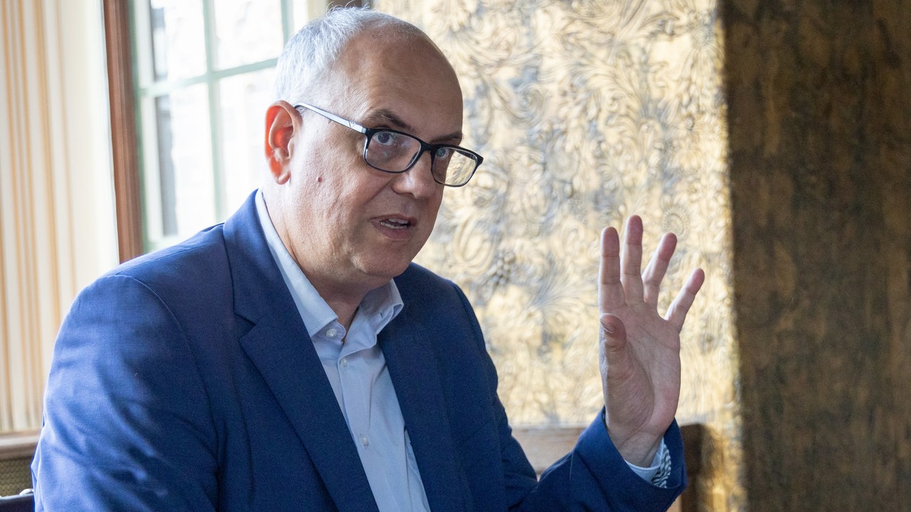 Bovenschulte: "Wir müssen uns in schwierigen Zeiten unterhaken"