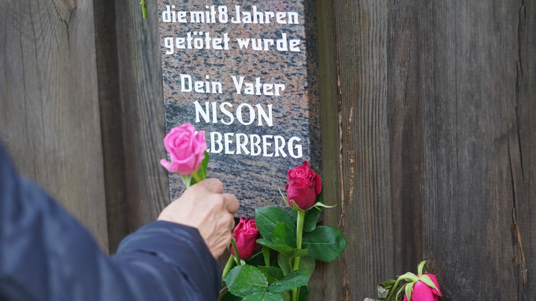 Bullenhuser Damm: Hamburg gedenkt getöteter jüdischer Kinder | NDR.de - Nachrichten