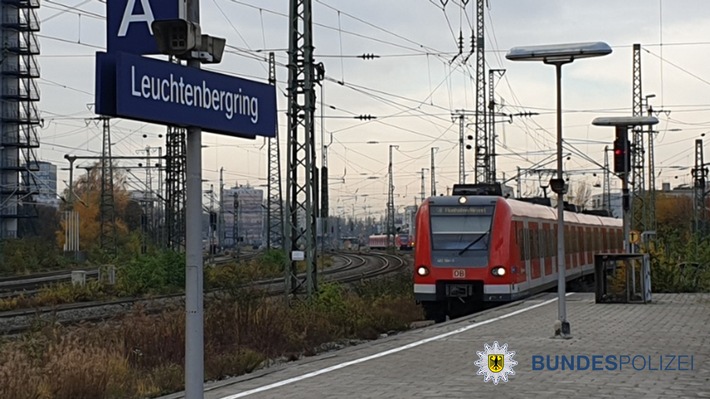 Bundespolizeidirektion München: Unfall am S-Bahnsteig