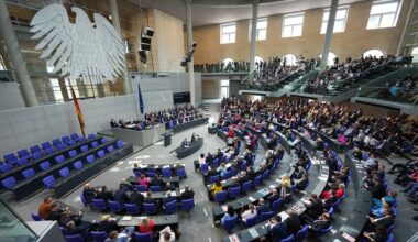 Neu gewählter Bundestag trifft sich zu seiner ersten Sitzung | NDR.de - Nachrichten