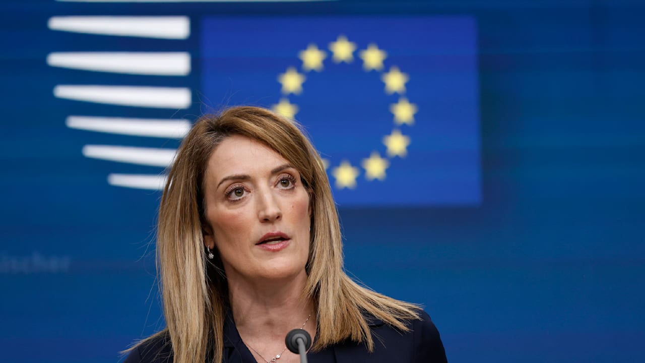 EU-Parlaments-Chefin Metsola soll bei Abschlussarbeit kopierr haben | Politik