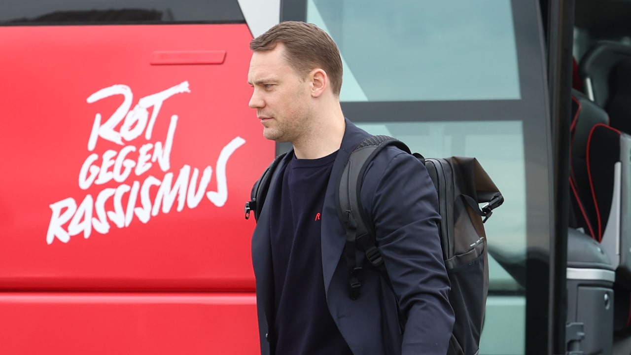 FC Bayern: Neuer! Erst Reha in München, dann als Glücksbringer mit nach Mailand | Sport