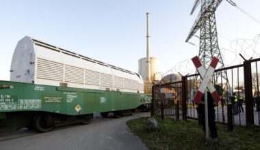 Atommüll-Behälter erreichen Zwischenlager in Bayern