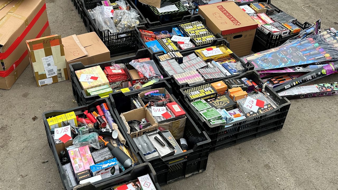 Hamburg: 140 Kilogramm Sprengstoff vom Zoll sichergestellt | Regional