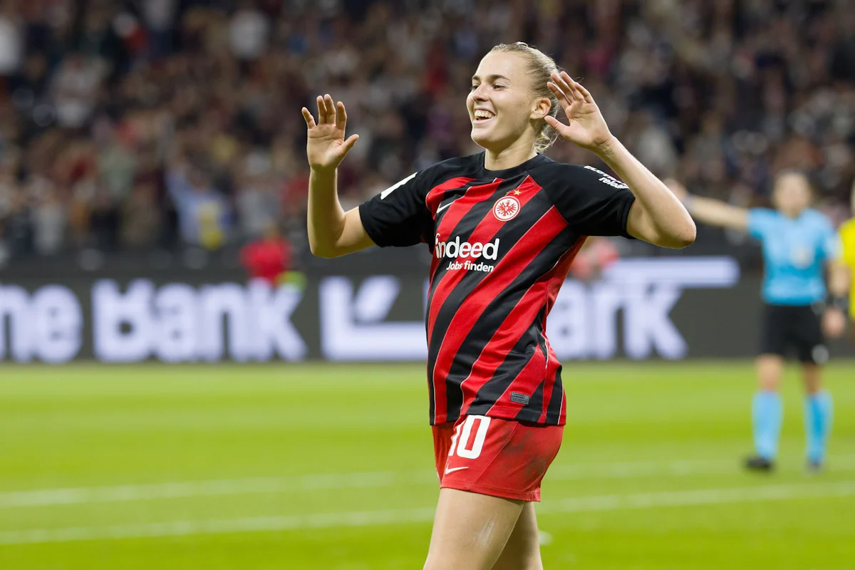 Bundesliga-Endspurt - Eintracht-Fußballerinnen düpieren Köln erneut - Sport