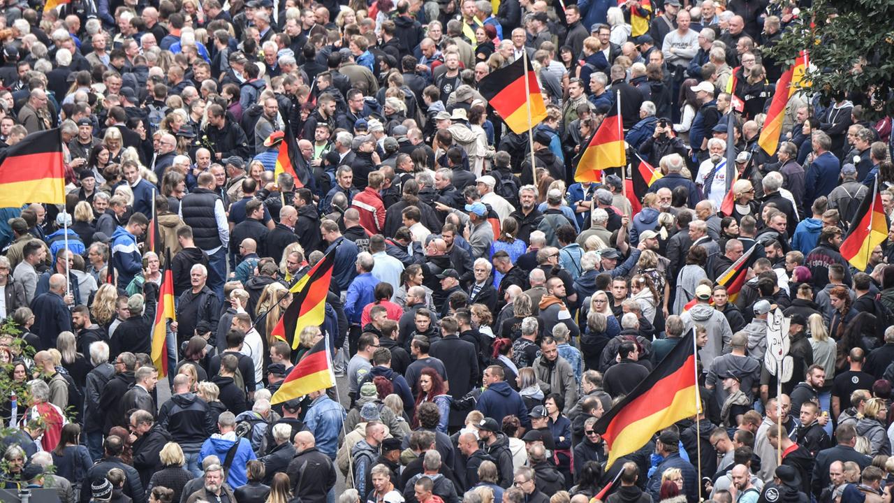 Datenanalyse: Wie über Ostdeutschland berichtet wird