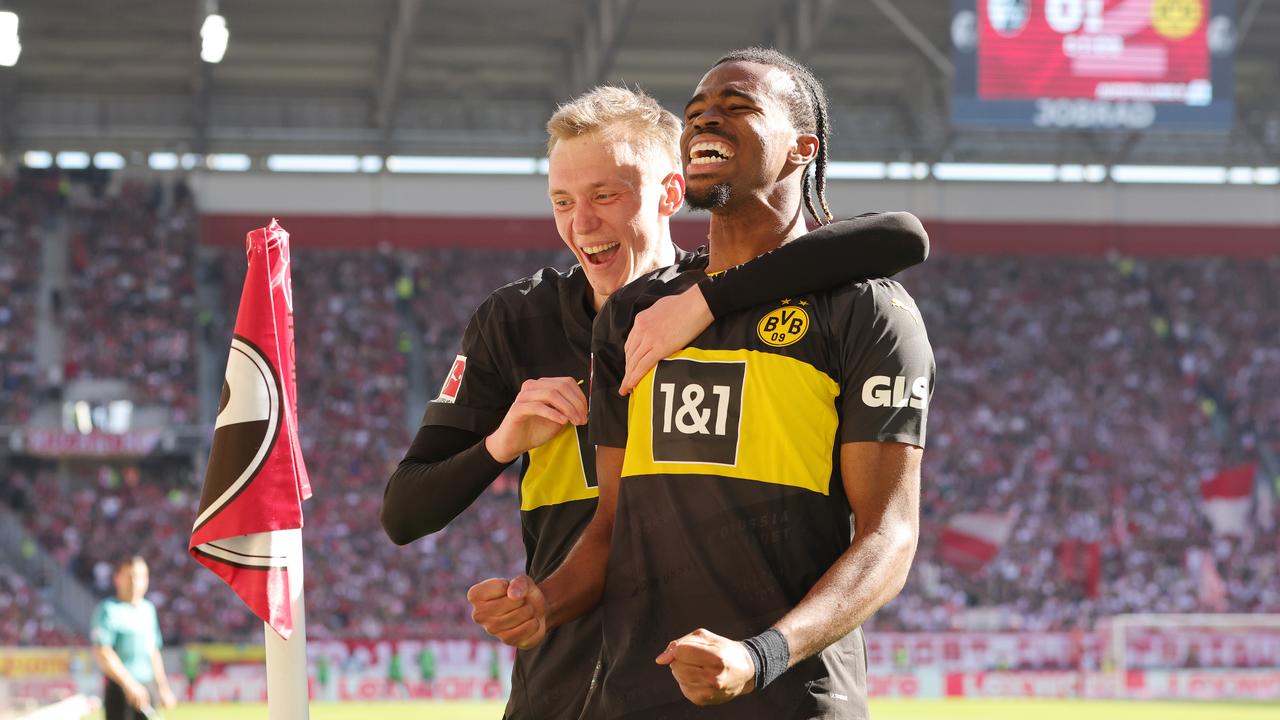 4:1 - Dortmund feiert Statement-Sieg in Freiburg