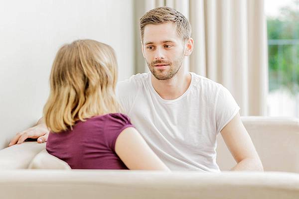 Düsseldorf | Tabuthema Gehalt: Männer lügen häufiger als Frauen