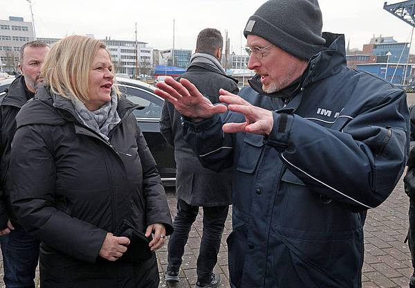Berlin | Innenministerium: Bevölkerung auf Gefahrenlagen vorbereiten
