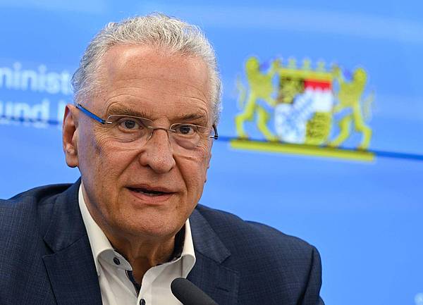 München | Herrmann: Gefährdungslage spürbar verschärft