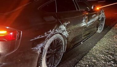 Fahrstreifenwechsler verursacht Unfall und flüchtet