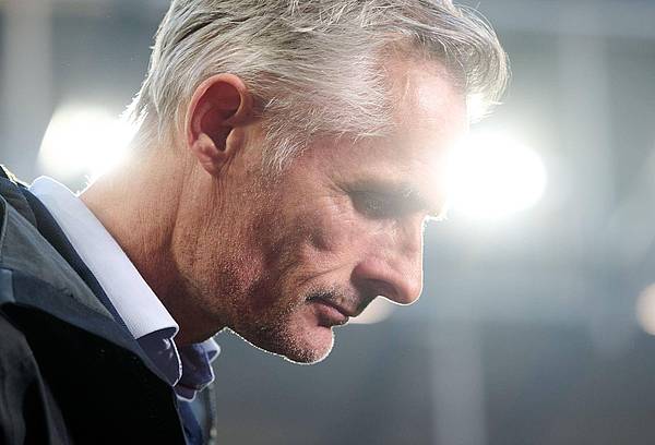 Gelsenkirchen | Medien: Schalke-Trainer spricht über Abschied