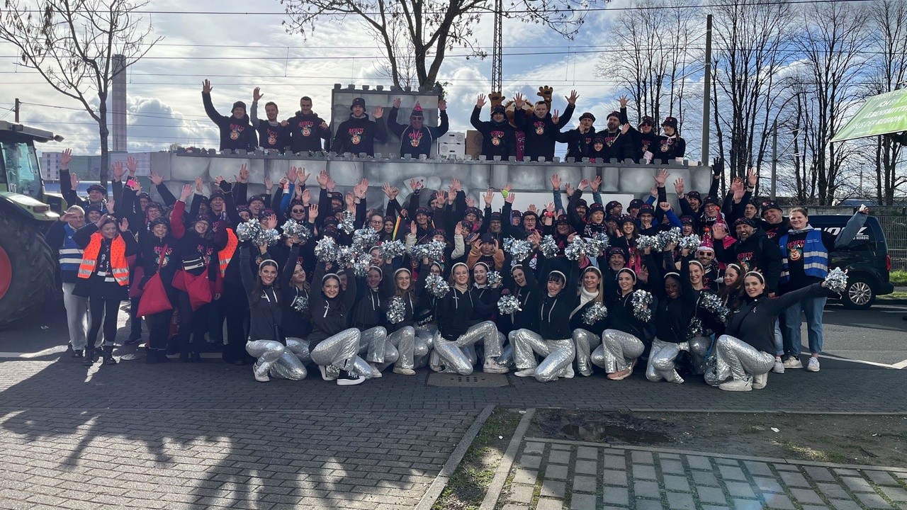 Rosenmontagszug mit den Baskets - Telekom Baskets Bonn
