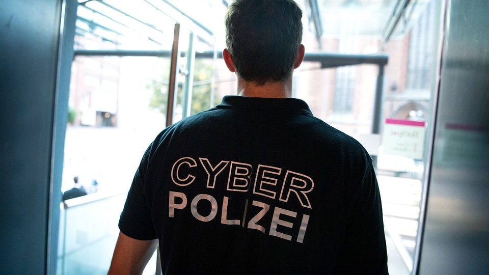 Riesiges Pädokriminellen-Netzwerk ausgehoben - Durchsuchungen auch in Sachsen und Thüringen