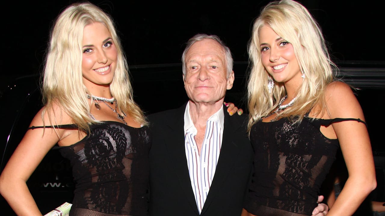 „Playboy“-Zwillinge behaupten: Hugh Hefner zwang uns zu einem Dreier | Unterhaltung