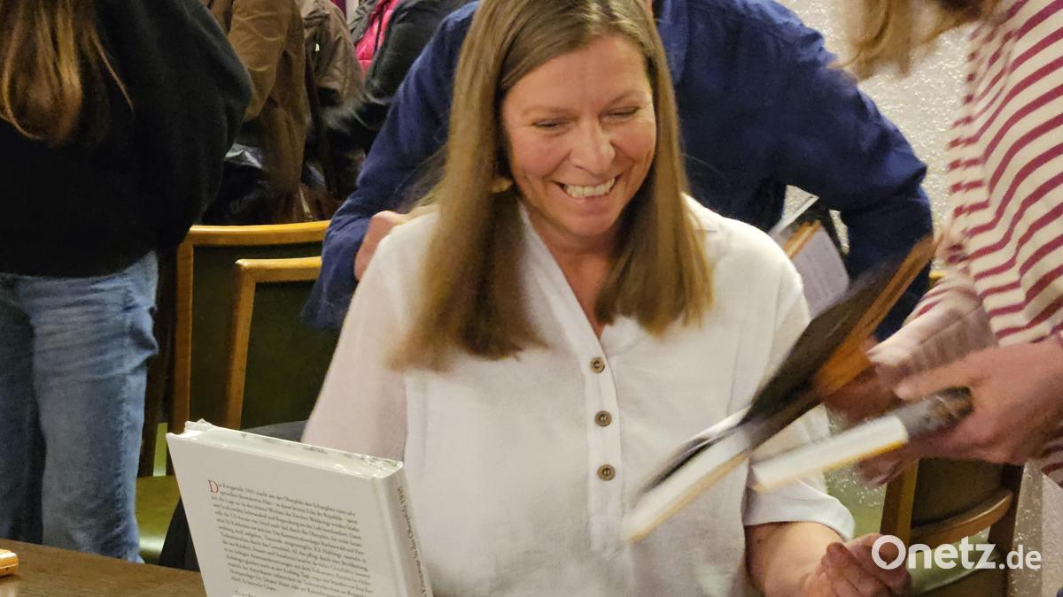 Geschichten jüdischer Familien bewegen bei den Weidener Literaturtagen