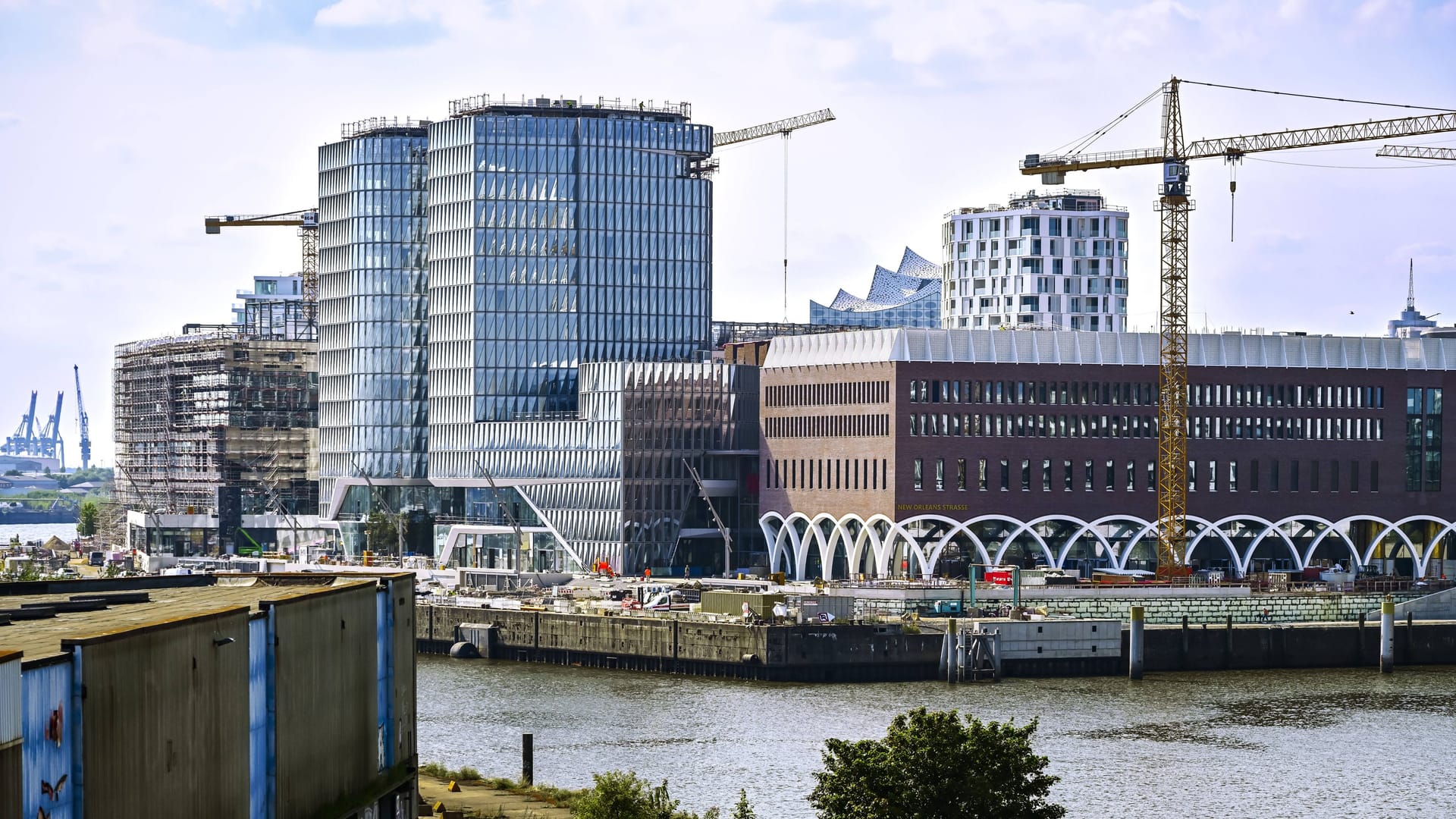 Das im Bau befindliche Westfield Hamburg-Überseequartier in der Hafencity von Hamburg. (Archivfoto)