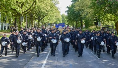 Polizei bereitet sich auf Mai-Demos in Hamburg vor | NDR.de - Nachrichten