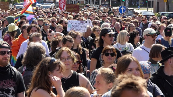Eine Demonstration gegen rechts in Flensburg © Daniel Friederichs Foto: Daniel Friederichs