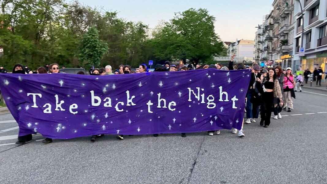 "Take back the Night": Friedliche Demo im Hamburger Schanzenviertel | NDR.de - Nachrichten