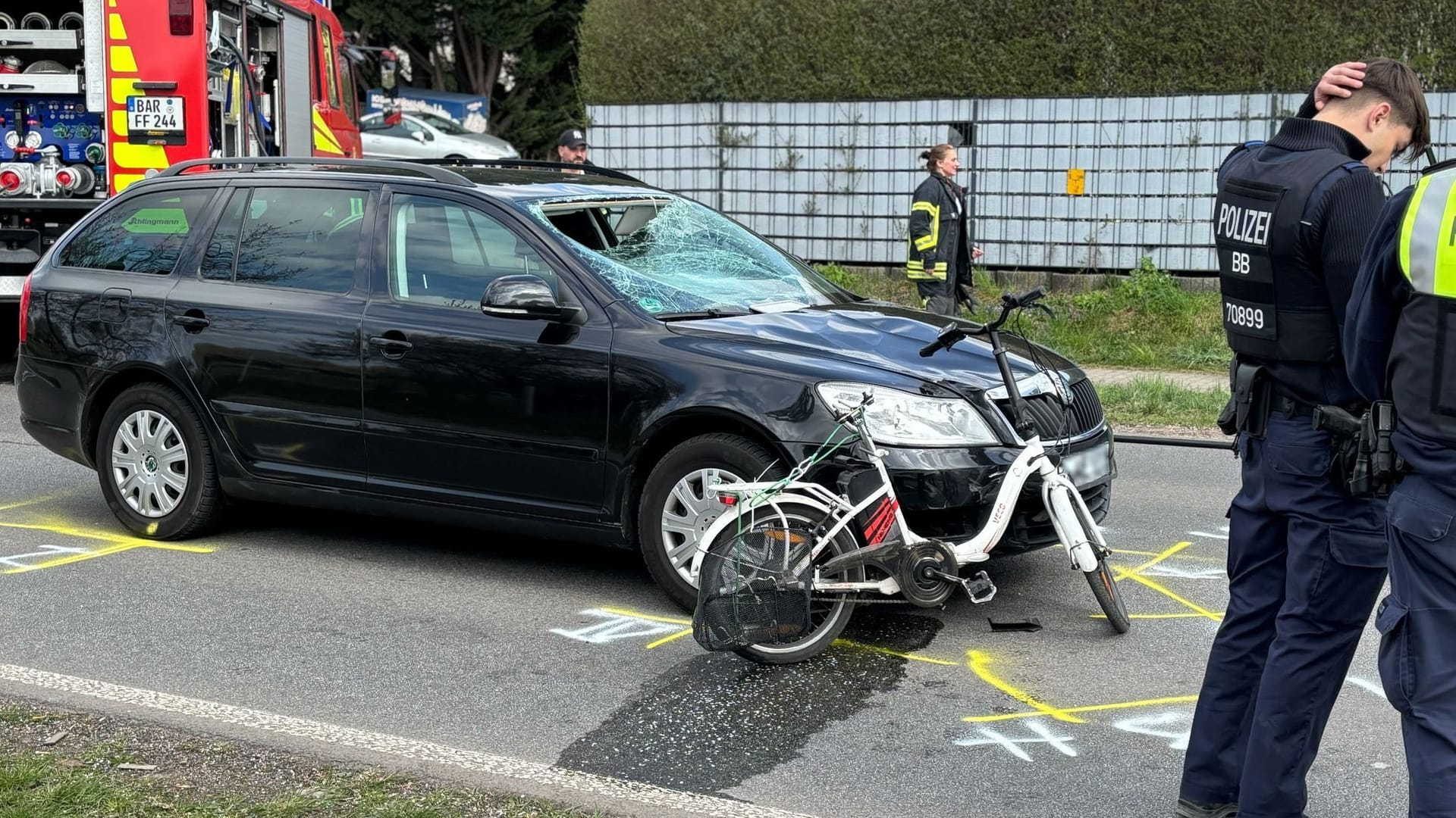 Radfahrer stirbt nach Unfall in Ahrensfelde