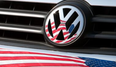 Schnelle Antwort auf die Trump-Zölle: VW stoppt Schiffs-Lieferung und Züge in die USA | Geld