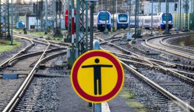 Erdreich abgesackt: Sperrung der Bahnstrecke Hannover–Bremen