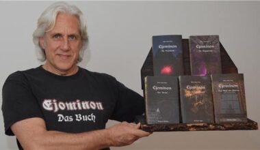 Das fasziniert Autor John Atan Iron aus Rhade am Fantasy-Genre