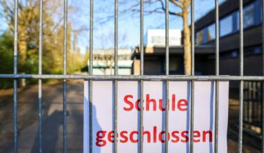 Schulschließungen: Verfasser rechter Drohschreiben gesucht